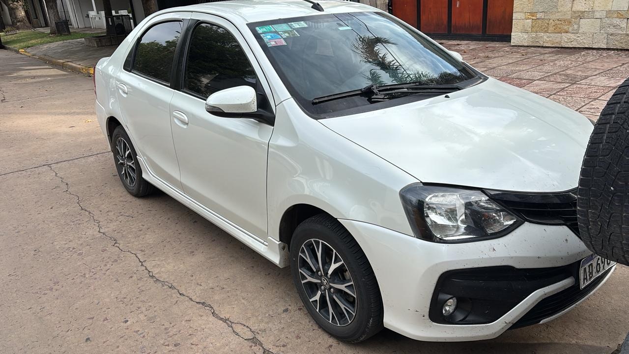TOYOTA ETIOS XLS MT – 2019