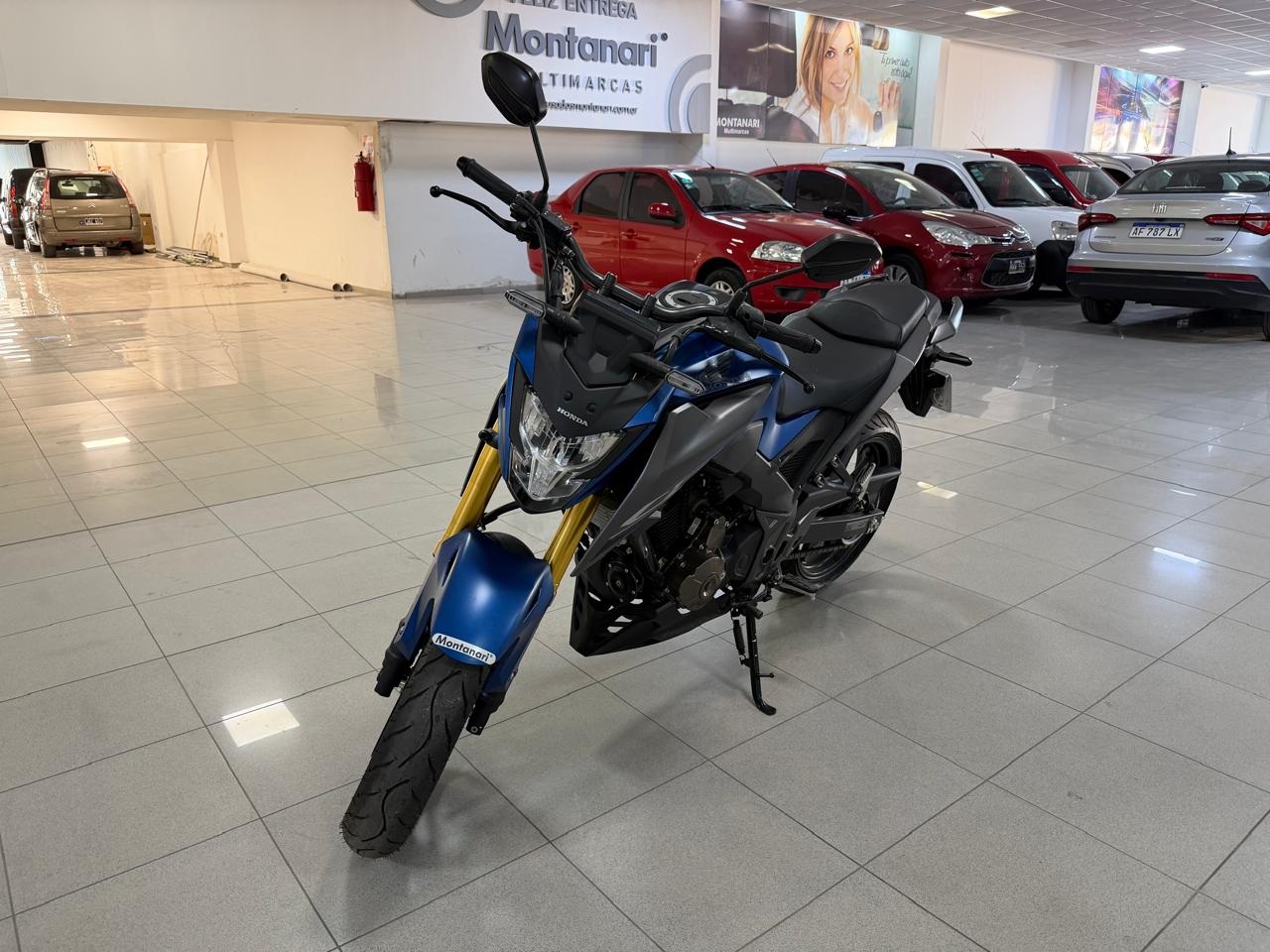 HONDA TWISTER CB300F – 2025